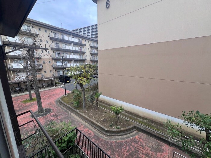 物件内観写真22　(室内からの展望)