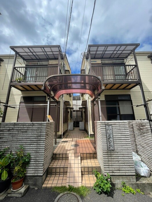 物件外観写真6　(エントランス部分)