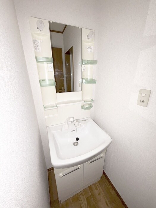 物件内観写真15　(洗面)