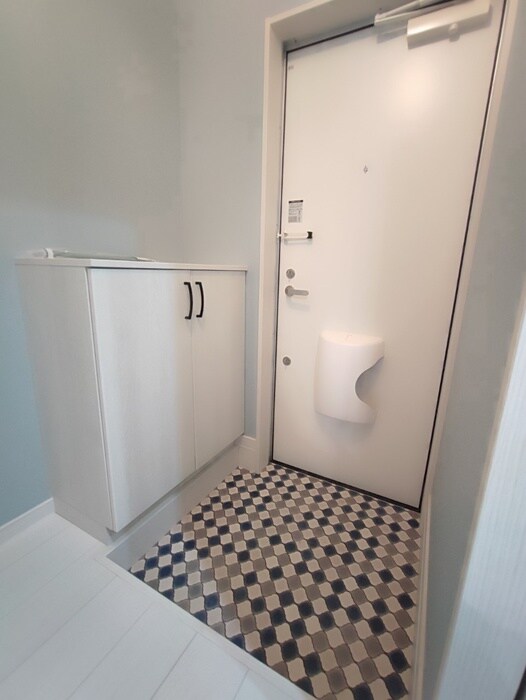 物件内観写真16　(玄関)