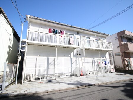 ライフモリ１１号館外観写真