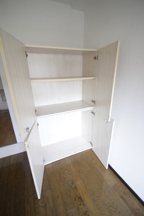 物件内観写真15　(収納)