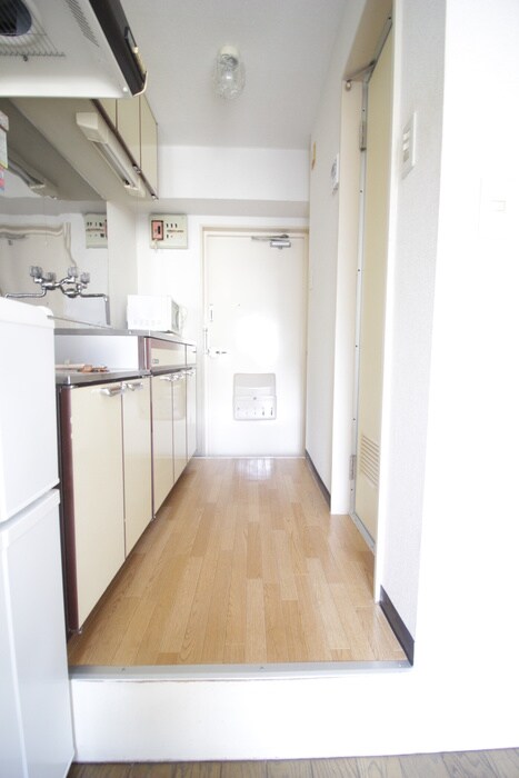 物件内観写真19　(廊下)