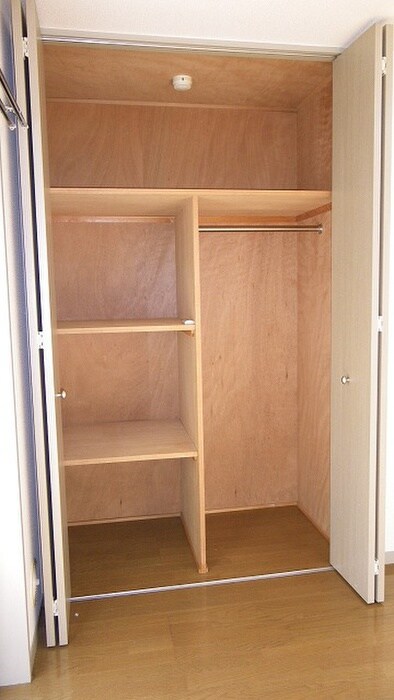 物件内観写真5　(収納)