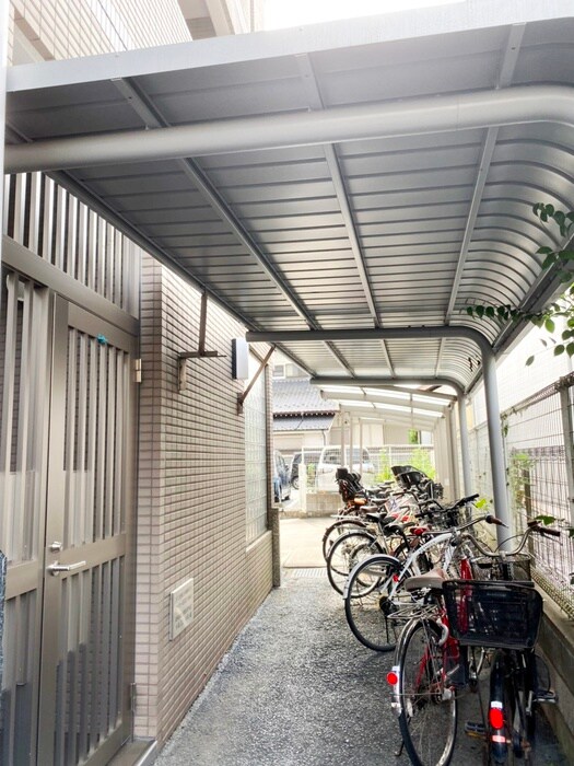 物件外観写真6　(駐輪場)