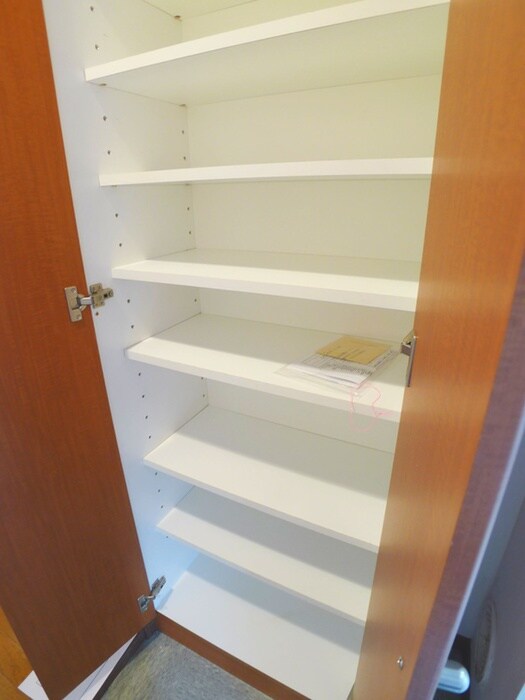 物件内観写真10　(収納)