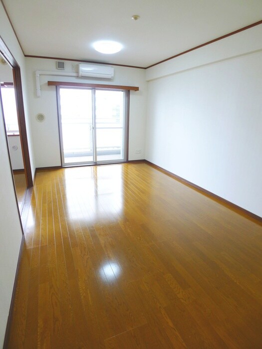 物件内観写真21　(室内からの展望)