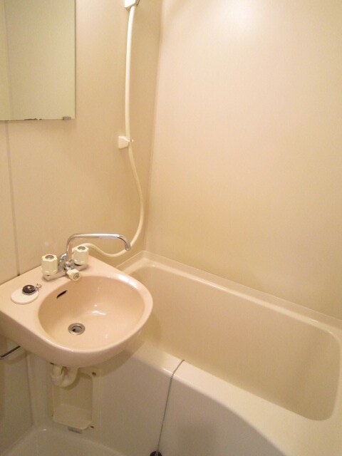 物件内観写真12　(バス／シャワールーム等)