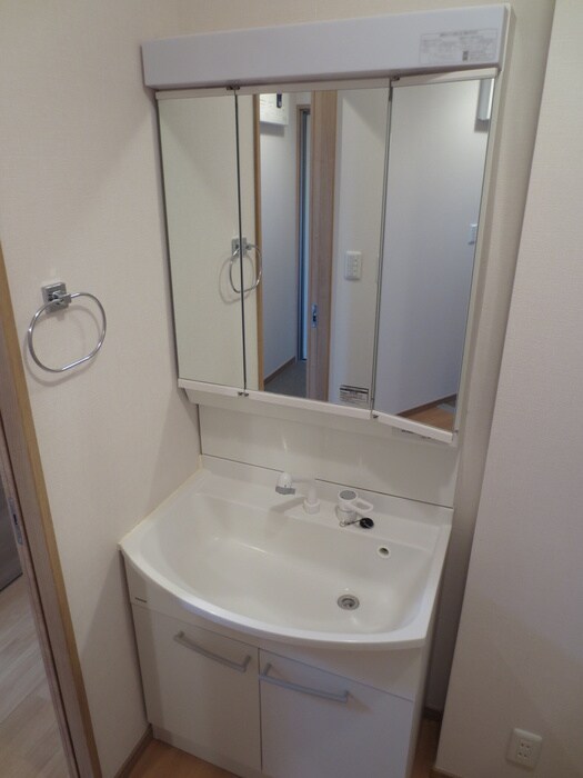 物件内観写真11　(洗面)