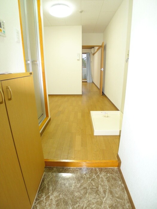 物件内観写真9　(廊下)