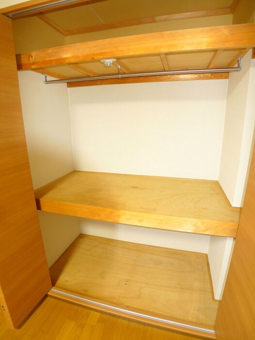 物件内観写真12　(収納)