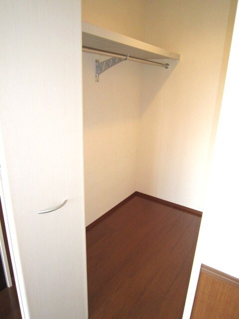 物件内観写真12　(収納)