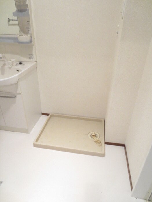 物件内観写真20　(洗濯機置場)