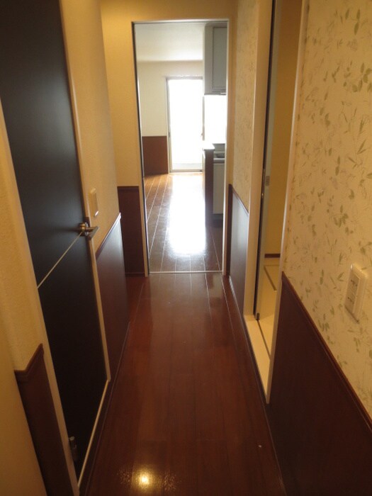 物件内観写真21　(廊下)