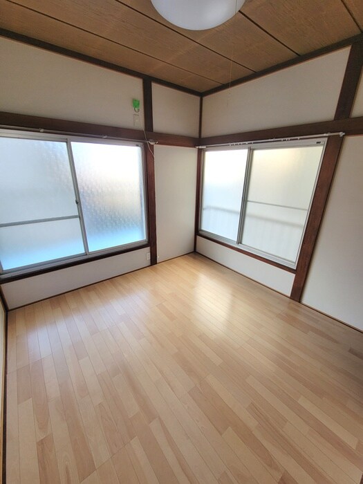 物件内観写真16　(室内からの展望)