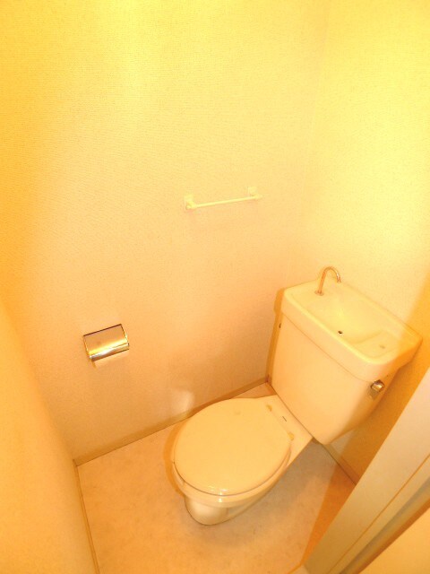 物件内観写真9　(トイレ)