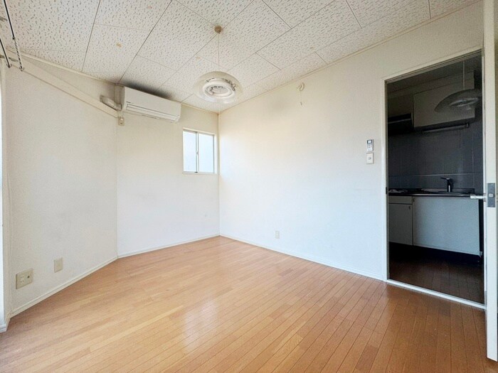 物件内観写真9　(居室)