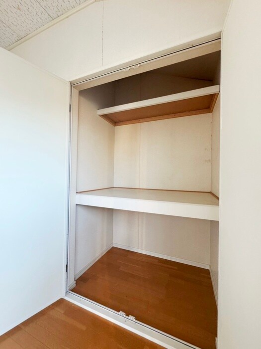 物件内観写真10　(収納)