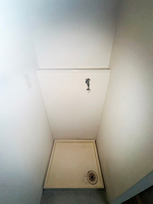 物件内観写真14　(洗濯機置場)