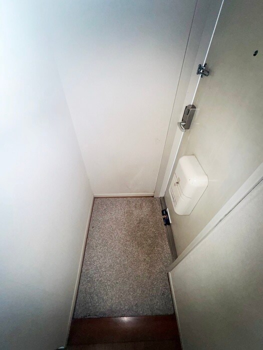 物件内観写真15　(玄関)