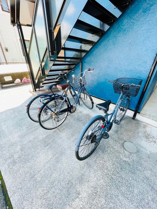 物件外観写真6　(駐輪場)