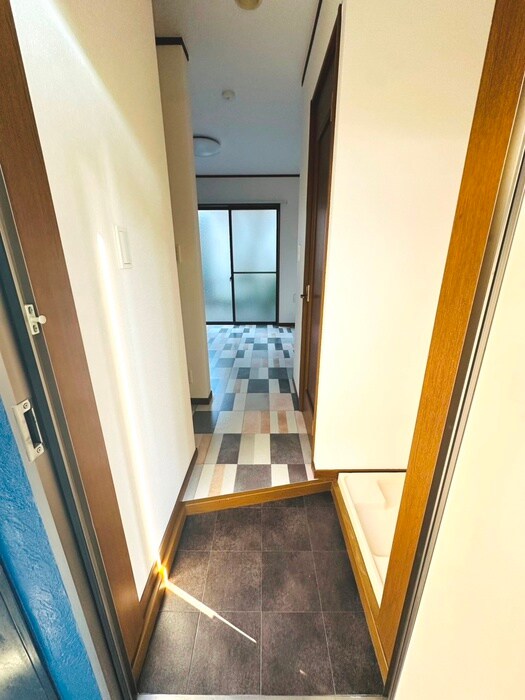物件内観写真22　(玄関)