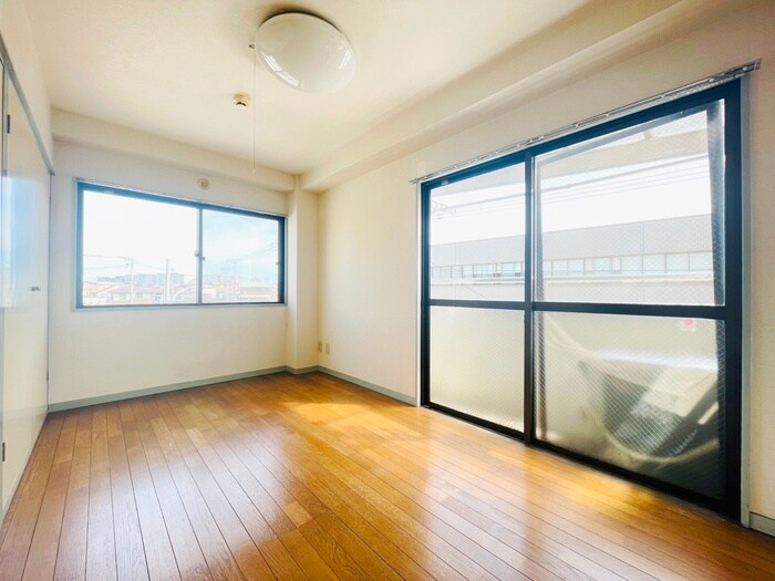 物件内観写真8　(居室)