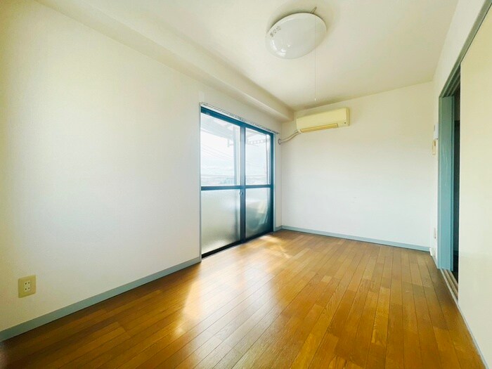 物件内観写真9　(居室)