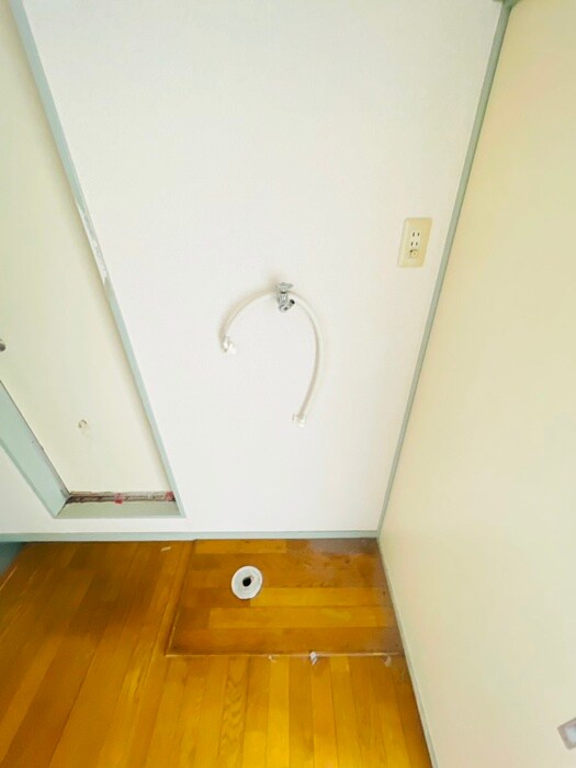 物件内観写真15　(洗濯機置場)