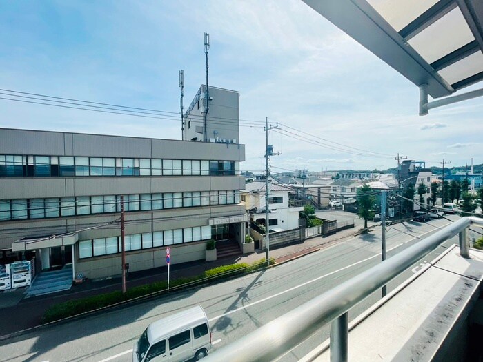 物件内観写真17　(室内からの展望)