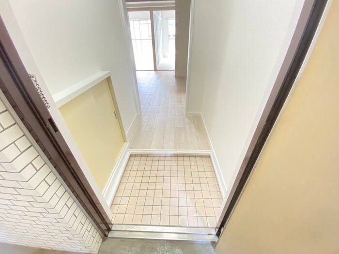 物件内観写真15　(玄関)