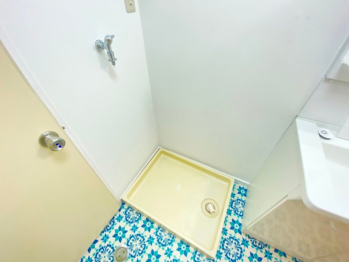 物件内観写真18　(洗濯機置場)