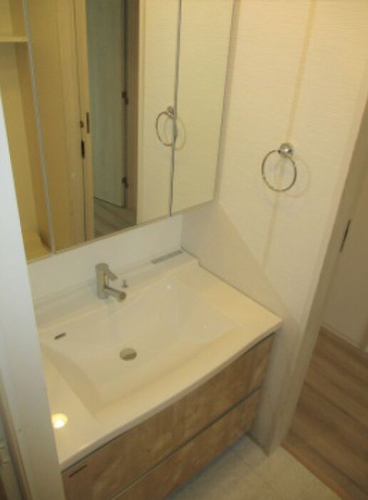物件内観写真8　(洗面)