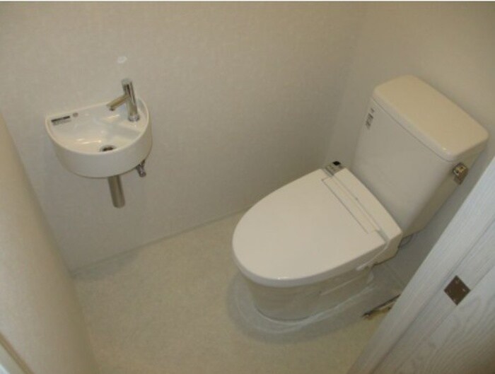 物件内観写真11　(トイレ)