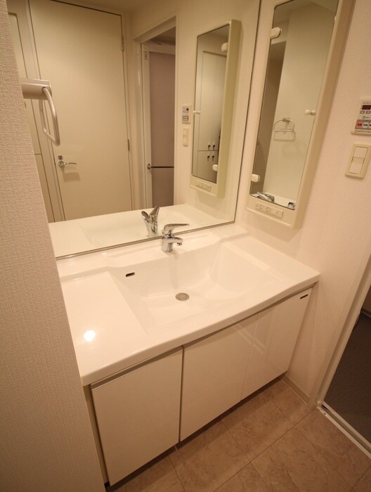 物件内観写真13　(洗面)