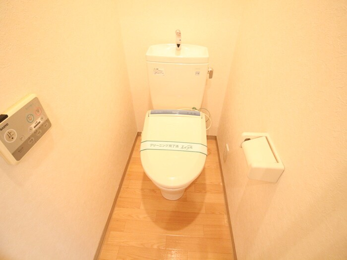 物件内観写真14　(トイレ)