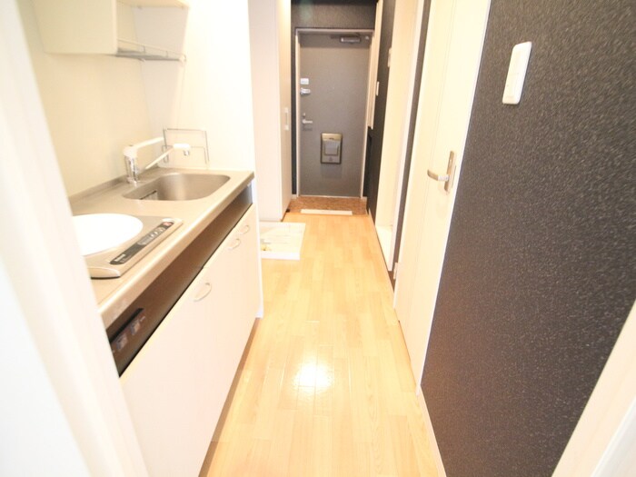 物件内観写真19　(廊下)