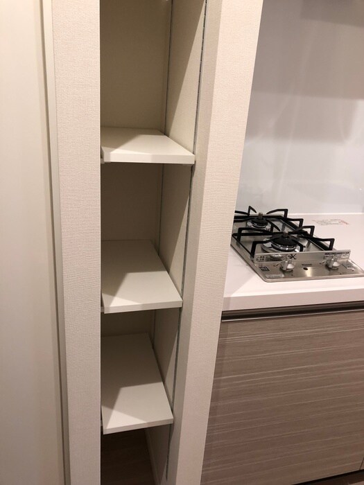 物件内観写真10　(収納)