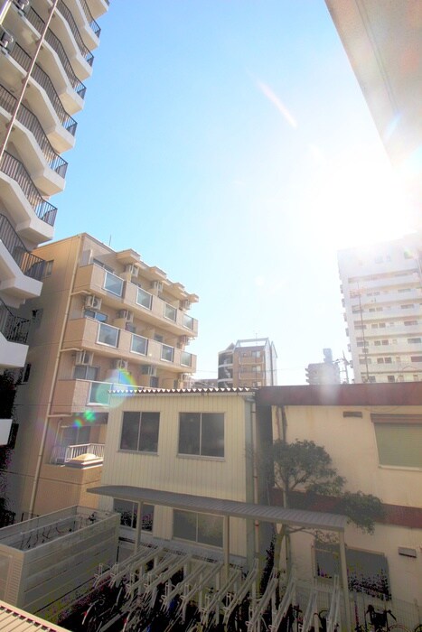 物件内観写真21　(室内からの展望)