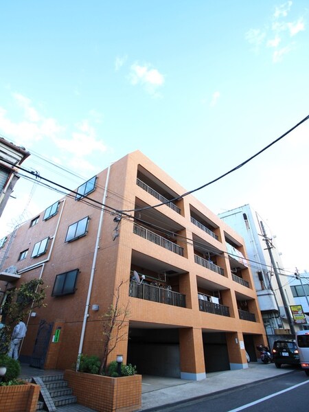シャンブル夫婦坂外観写真
