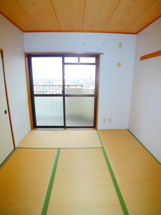 物件内観写真10　(室内からの展望)