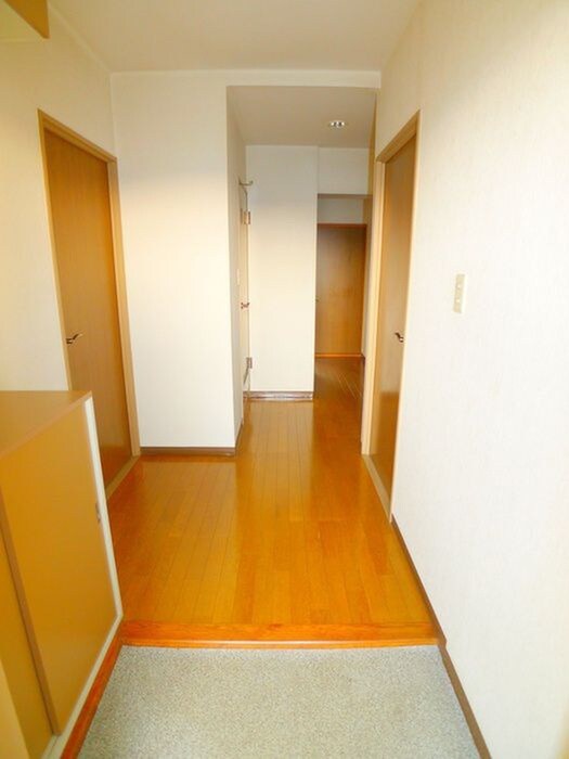 物件内観写真17　(玄関)