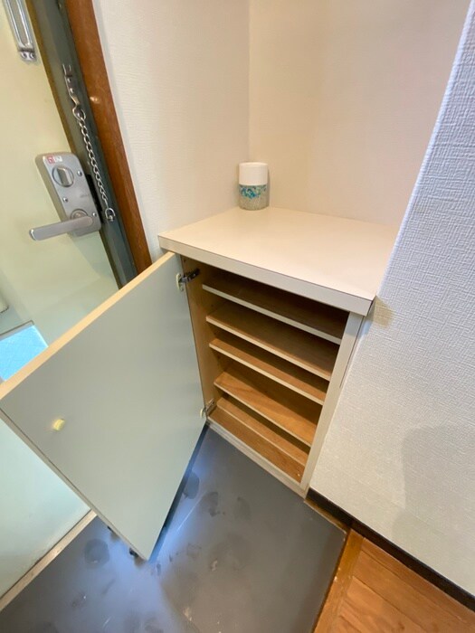 物件内観写真5　(靴箱)