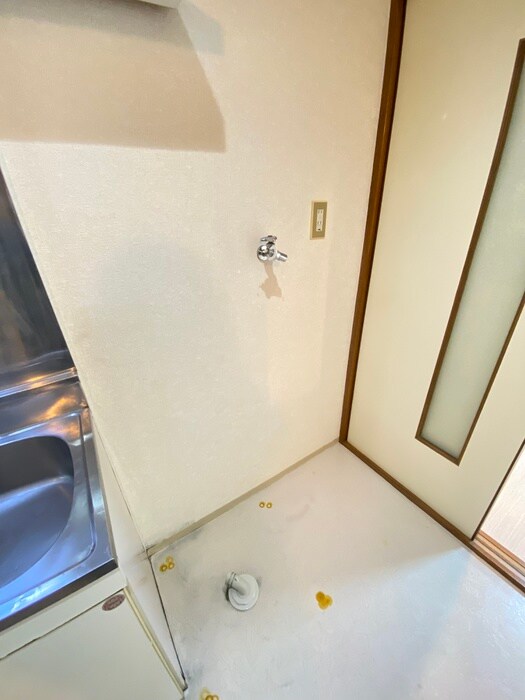 物件内観写真7　(洗濯機置場)