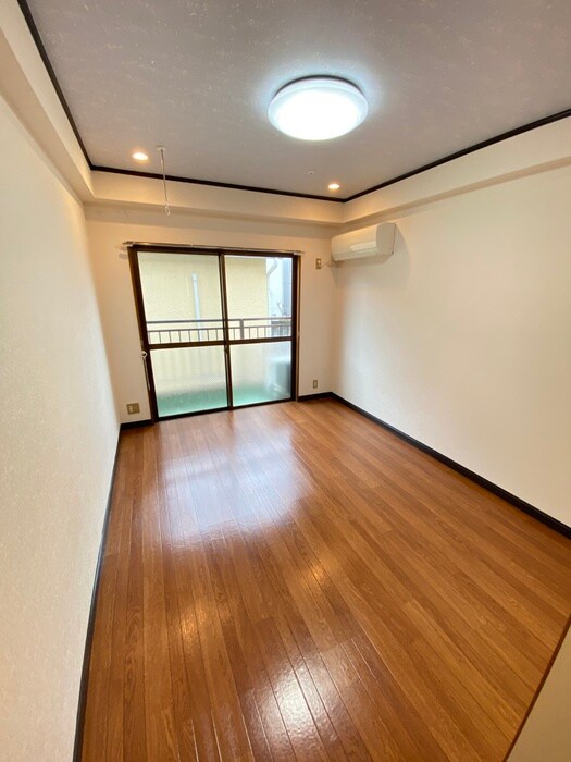 物件内観写真11　(居室)