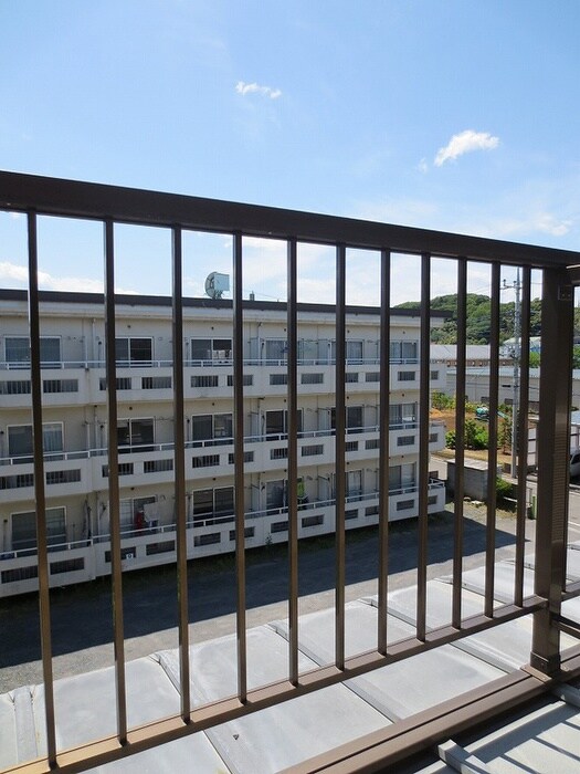 物件内観写真10　(室内からの展望)