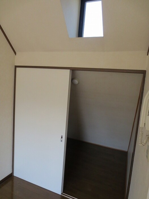 物件内観写真12　(収納)