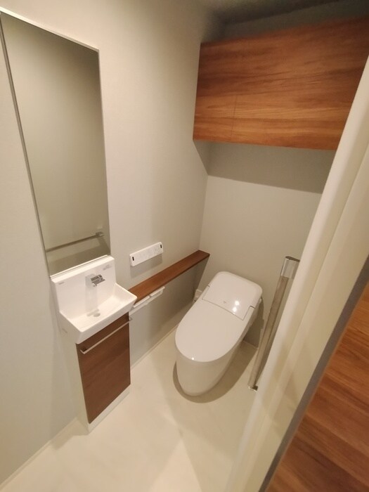 物件内観写真14　(トイレ)