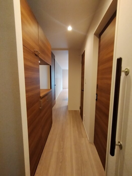 物件内観写真19　(廊下)