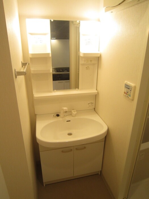 物件内観写真13　(洗面)